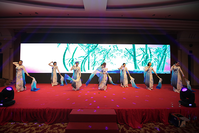 表演2.jpg
